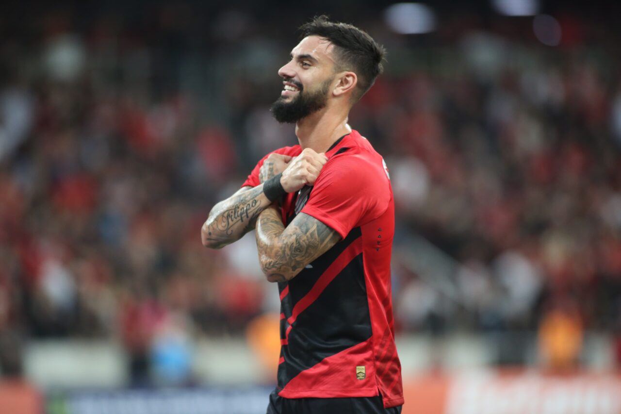 O centroavante uruguaio Gonzalo Mastriani, do Athletico Paranaense