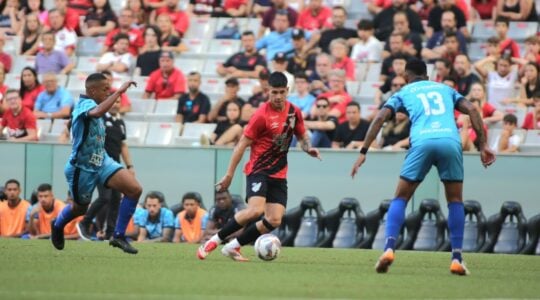 Zapelli, do Athletico, enfrenta o Azuriz