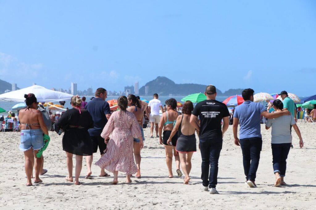 idosos mandirituba praia