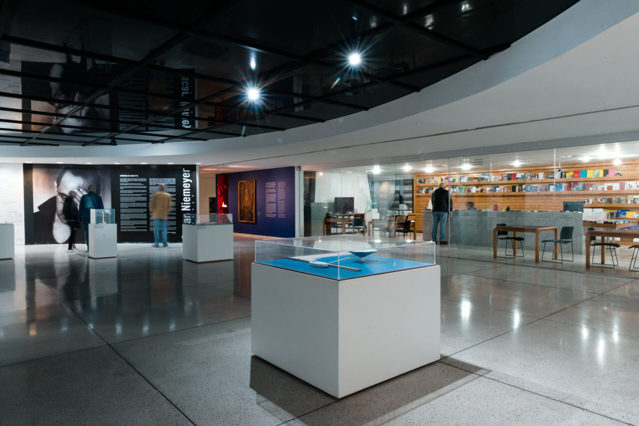 mon_centro_de_documentacao_e_referencia_-_foto_-_marcello_kawase_5