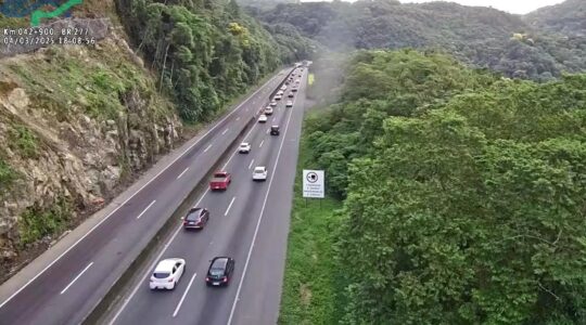 movimento na br 277