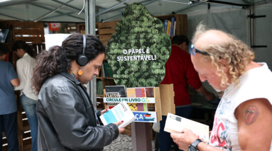 TROCA DE LIVROS