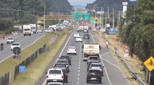 BR 277 MOVIMENTO DE ESTRADA