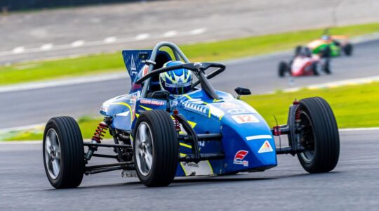 O paranaense Augusto Águila no Campeonato Paulista de FVee