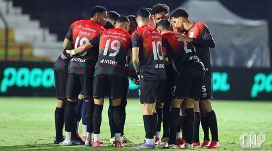 O time do Athletico contra o Novorizontino