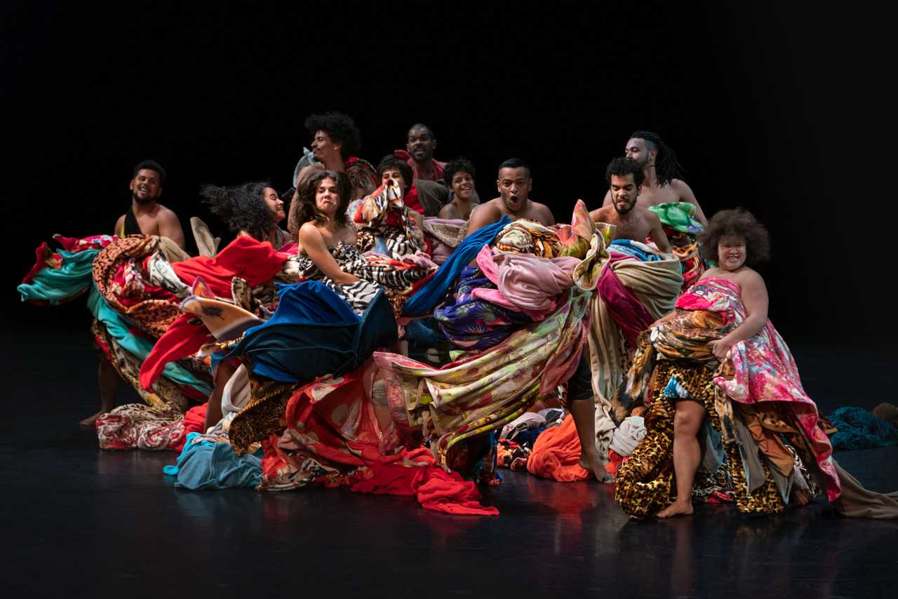 ENCANTADO-2021-Lia-Rodrigues-©Sammi-LandweerSL-07989