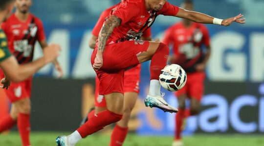 Luiz Fernando em Cuiabá x Athletico