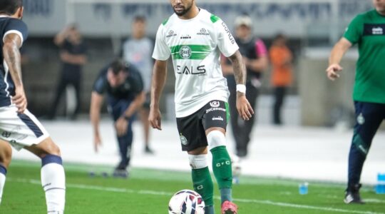 Lucas Ronier em Remo x Coritiba