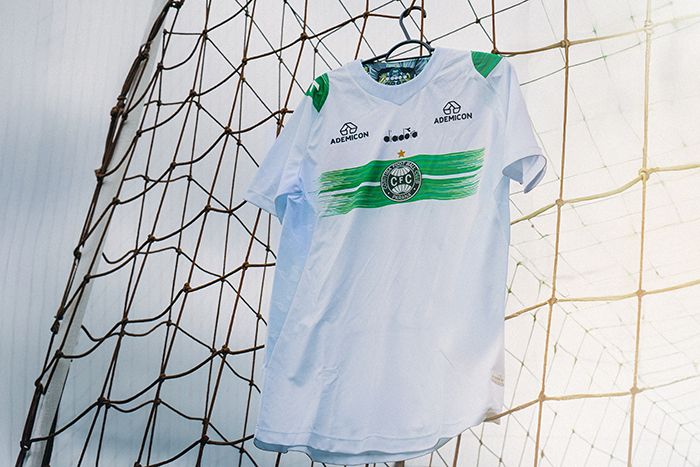 Camisa do Coritiba com patrocínio da Ademicon