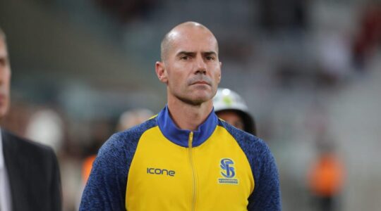 O técnico Zé Roberto Lucini