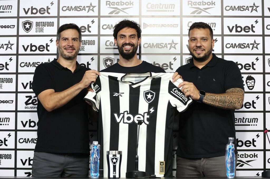 Mastriani chega ao Botafogo