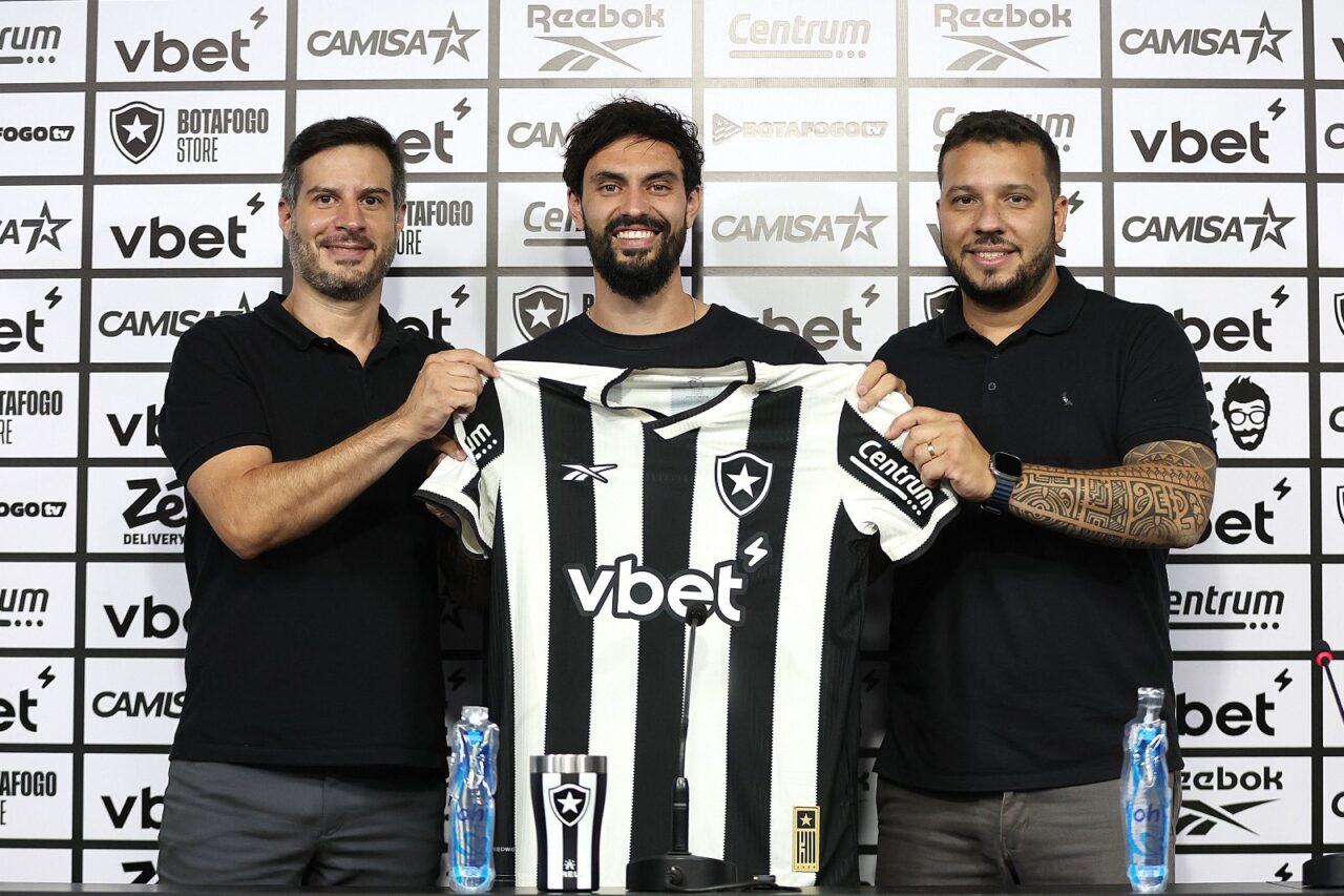 Mastriani chega ao Botafogo