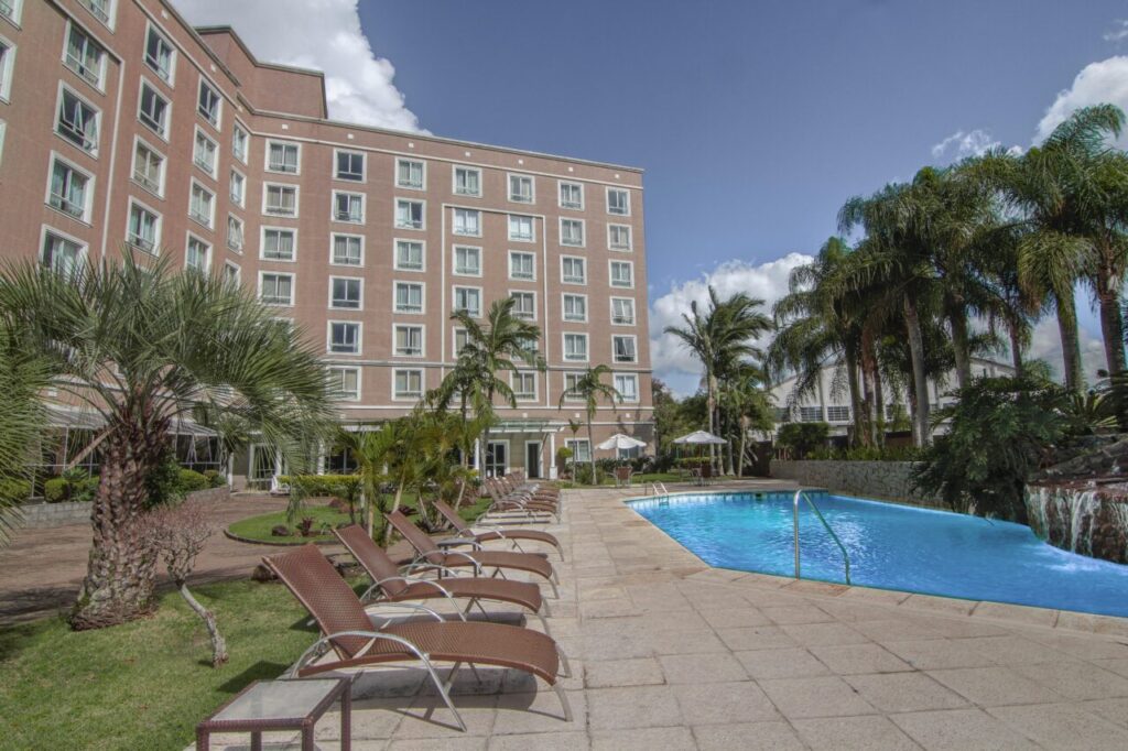 Piscina_POA_alta