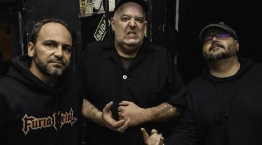 Banda Tifo no bar Lado B