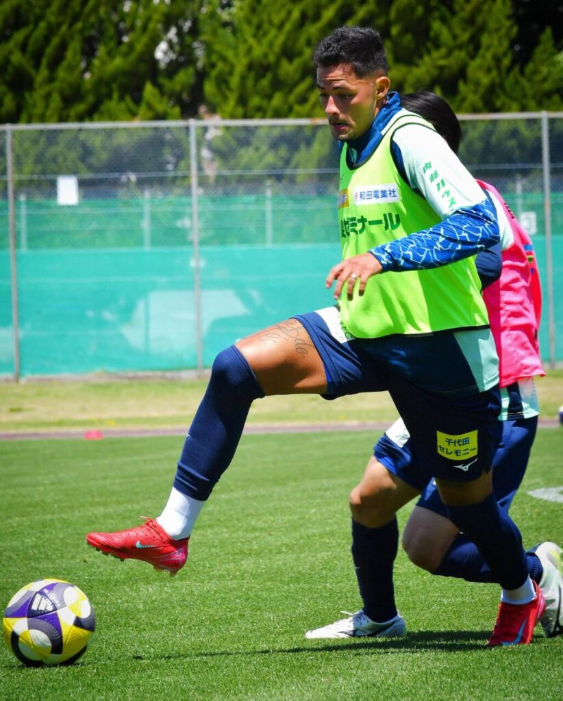 O volante Val, ex-Coritiba
