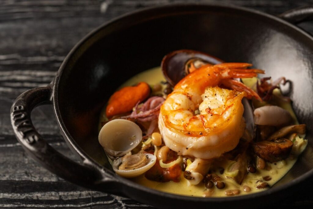 Cassoulet de frutos do mar do DUQ (foto Rubens