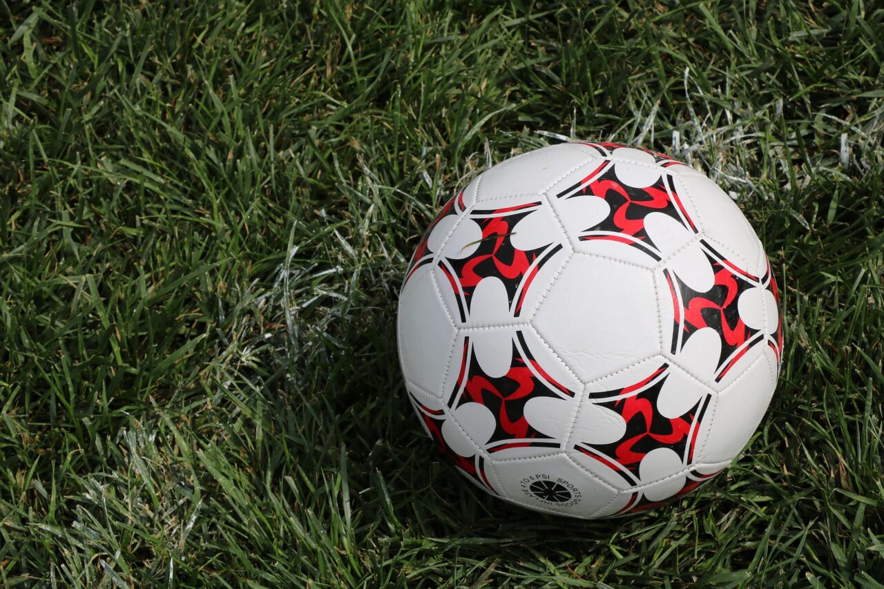 football-8266065_1920