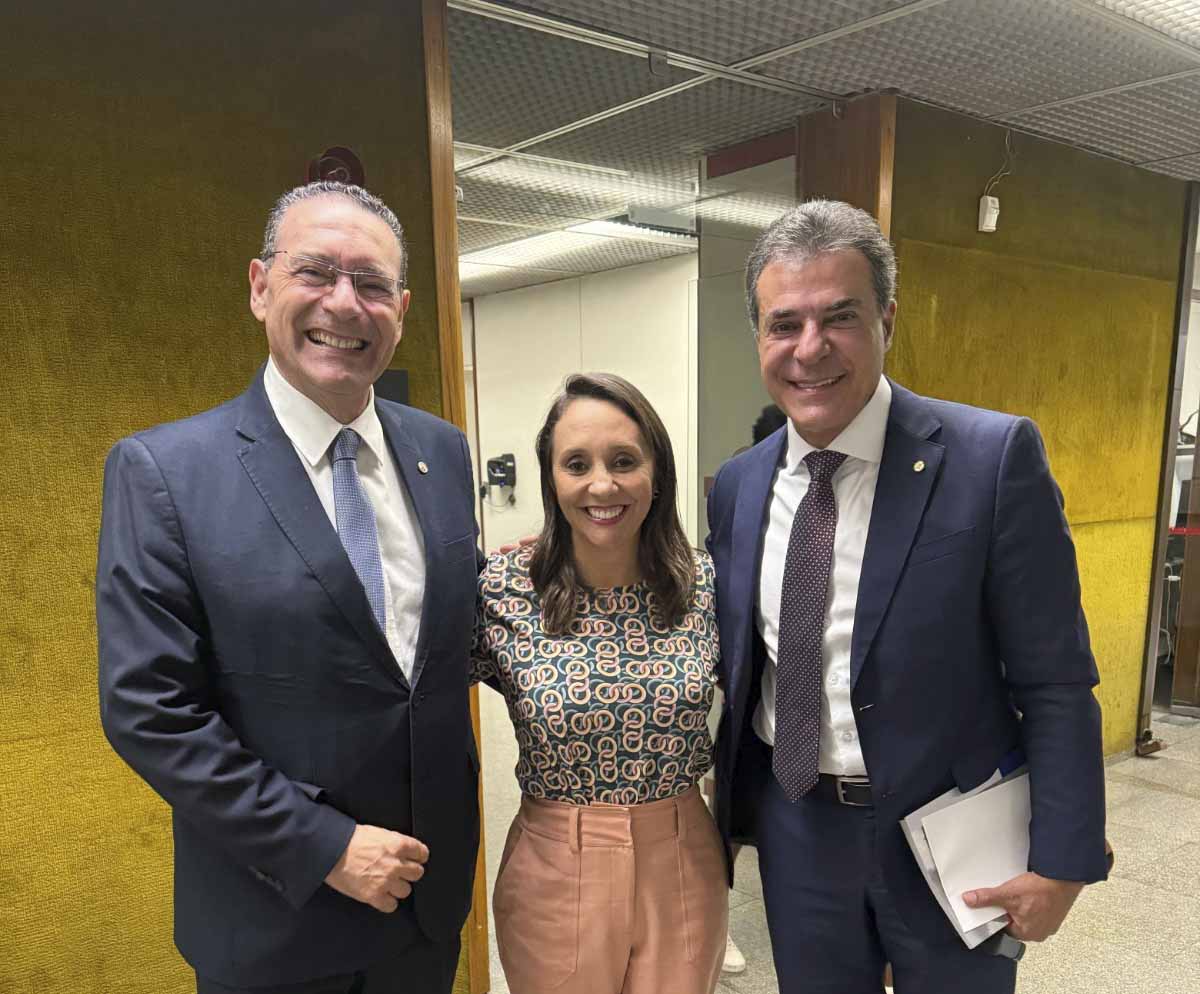 fusão PSDB Podemos beto Richa com Renata Abreu e Vitor Lippi