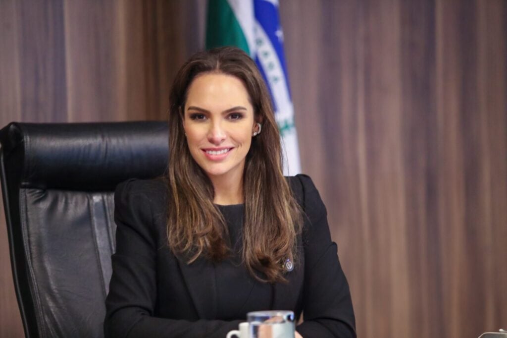 maria victoria audiência pública tabaco