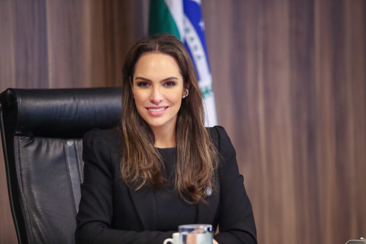 maria victoria audiência pública tabaco