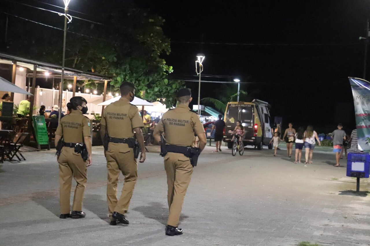 policiais