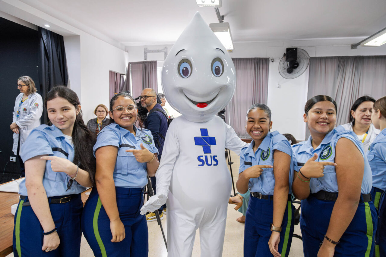 vacinação nas escolas curitiba