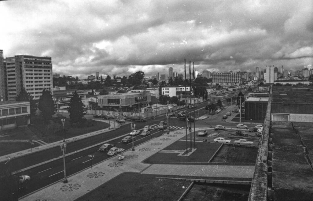 00494403 (1)