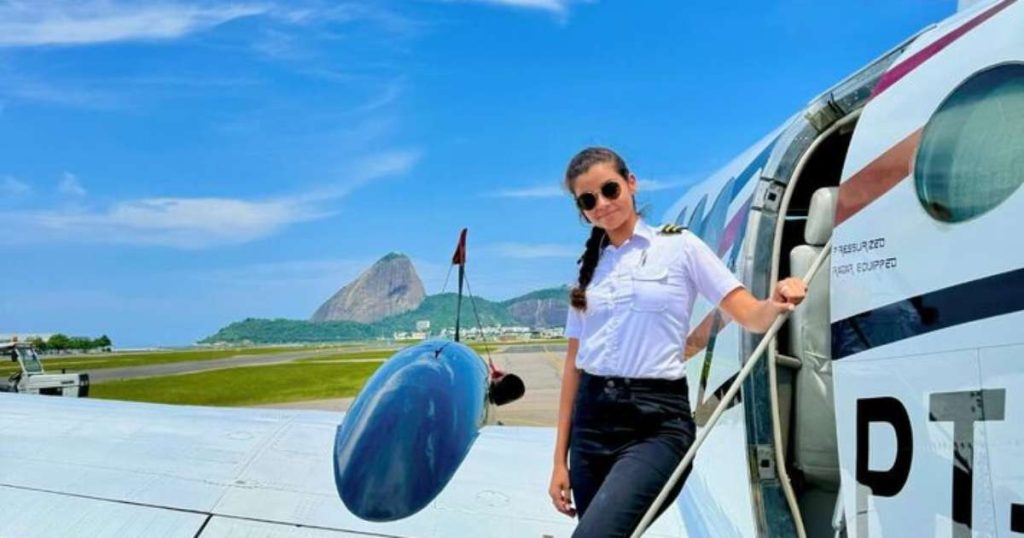 27847-quem-e-a-piloto-de-23-anos-responsavel-pelo-pouso-de-emergencia-de-livia-andrade-1024×538