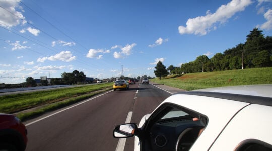 ESTRADA FERIADO MOVIMENTO CARROS BR277 RODOVIA