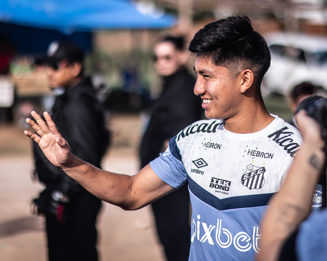 O boliviano do Miguelito, em treino do Santos