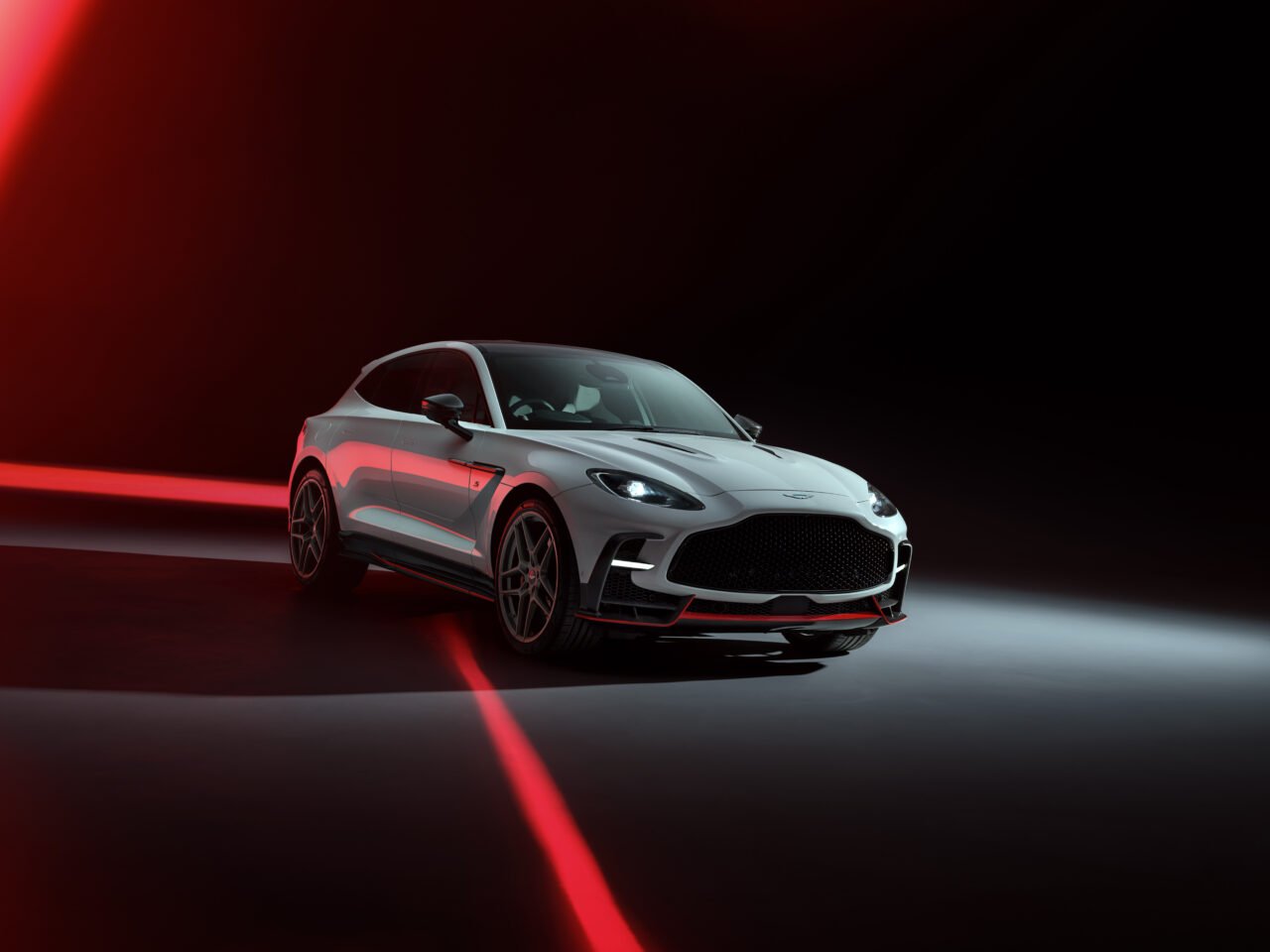 Aston Martin DBX S_10