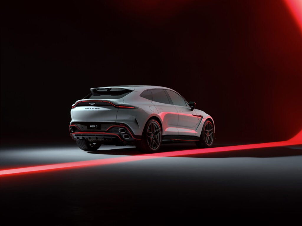 Aston Martin DBX S_11