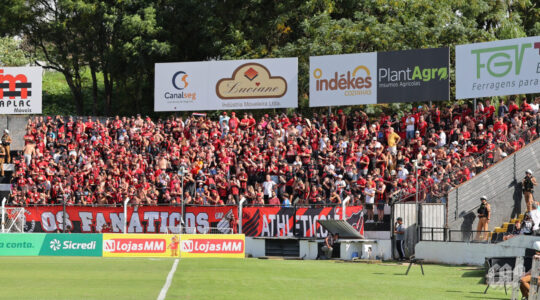 Torcida do Athletico no Germano Kruger, em Ponta Grossa
