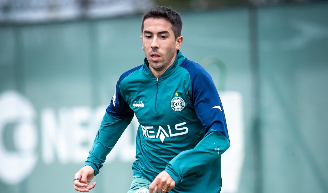 O meia uruguaio Carlos De Pena, do Coritiba