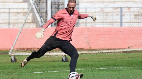 O goleiro João Carlos, do Botafogo-SP: ex-Athletico Paranaense