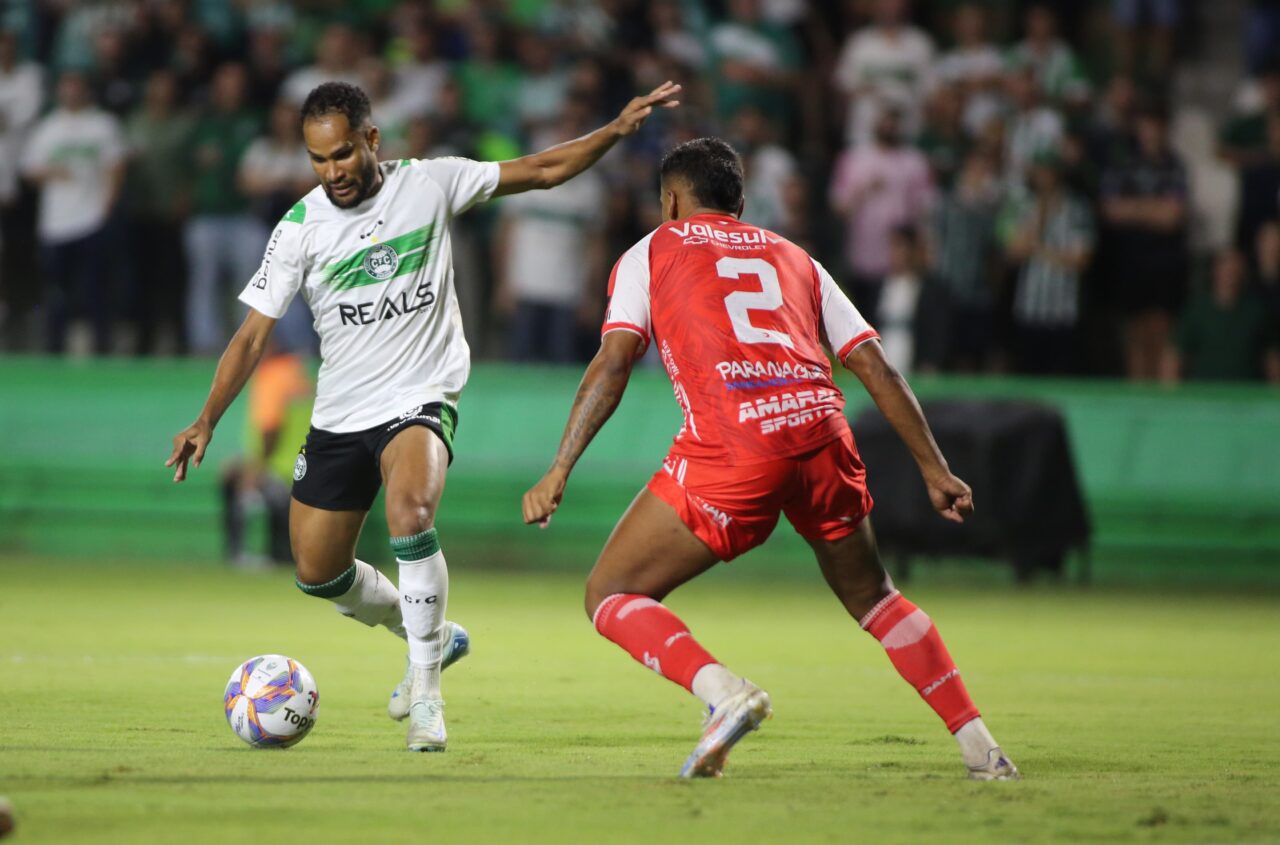 O ponta Everaldo, do Coritiba