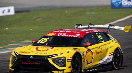 O piloto paranaense Ricardo Zonta na Stock Car