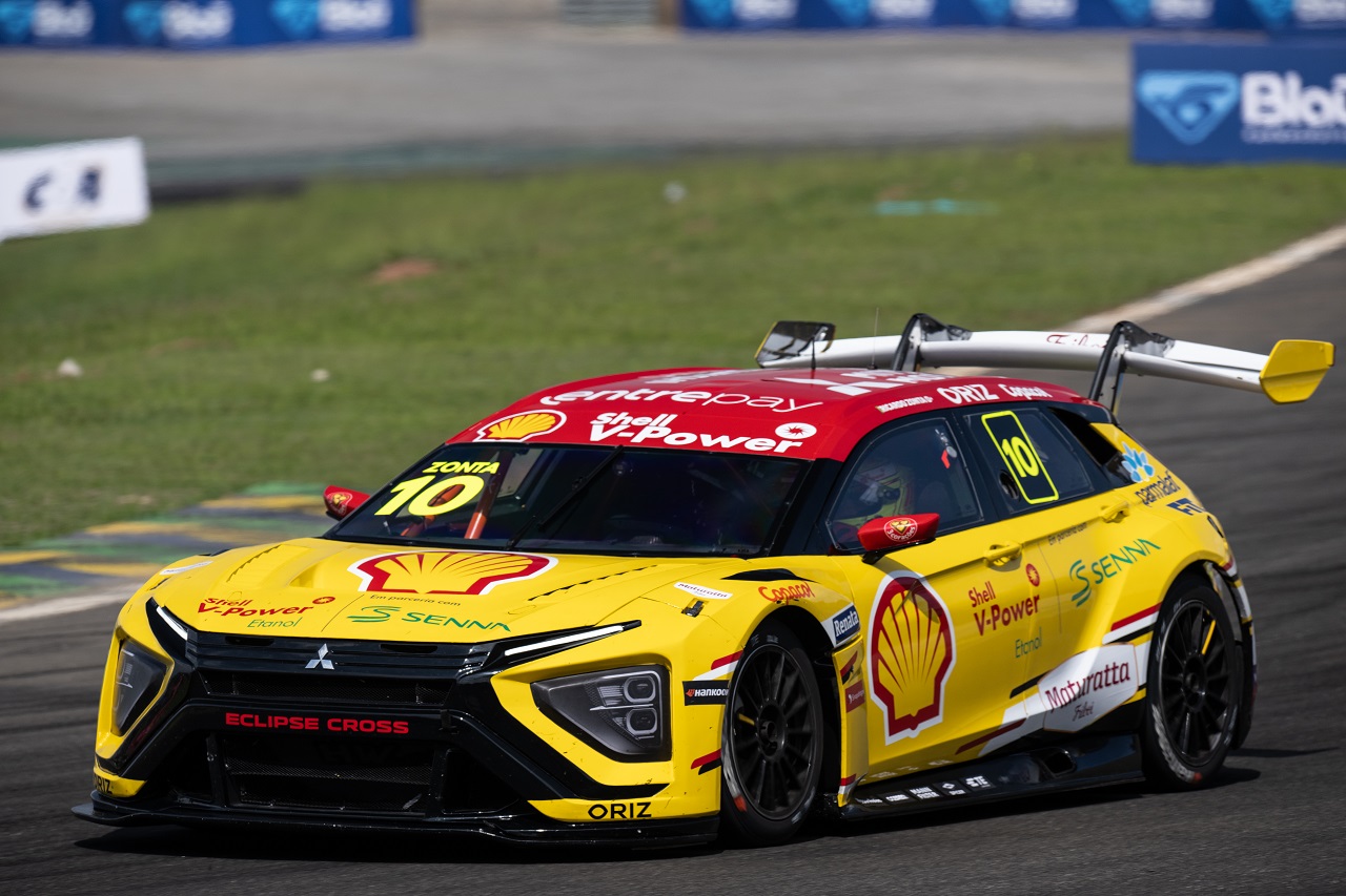 O piloto paranaense Ricardo Zonta na Stock Car