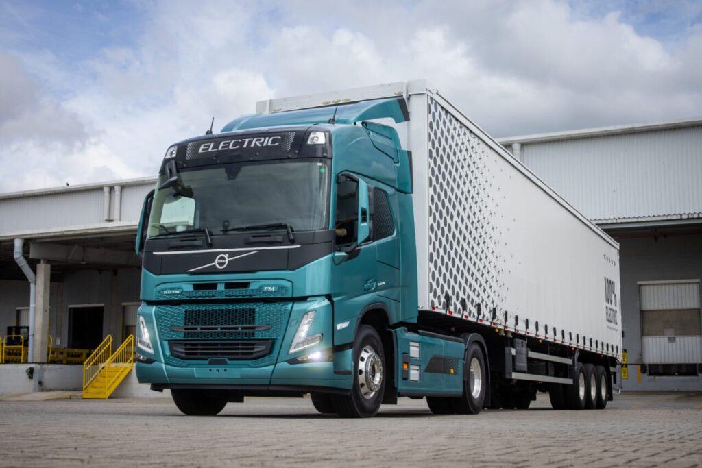Volvo FM Electric roda no Brasil, Uruguai e Chile