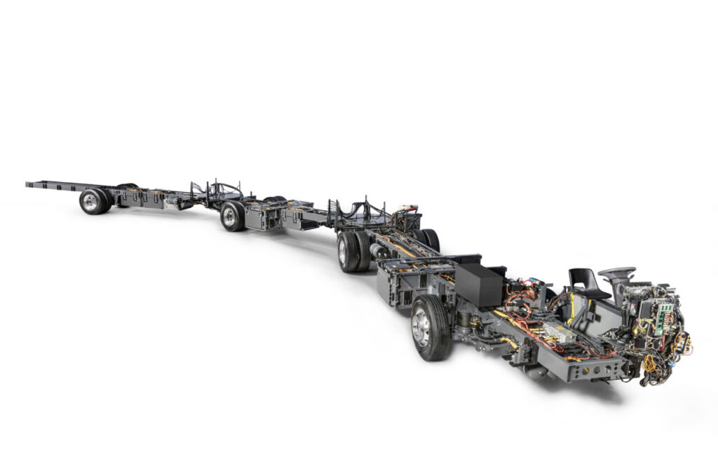 Volvo_chassis_BZRT_biarticulado-1