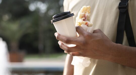 café-to-go-freepik