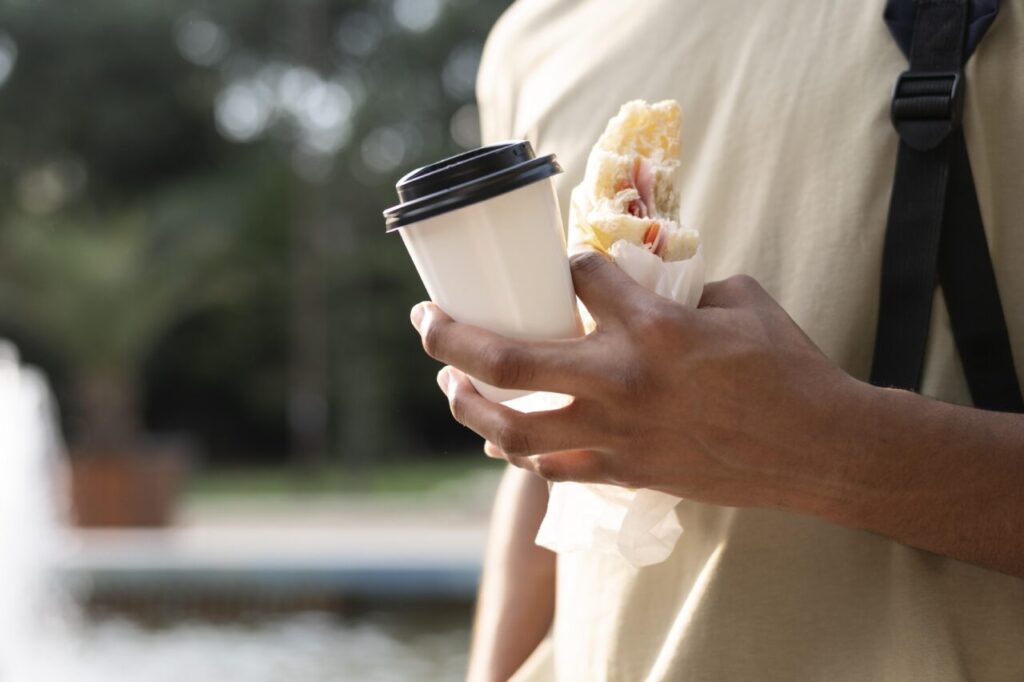 café-to-go-freepik