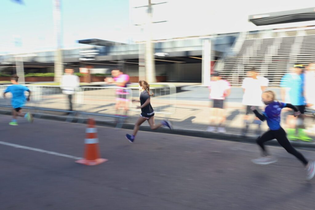 corre8