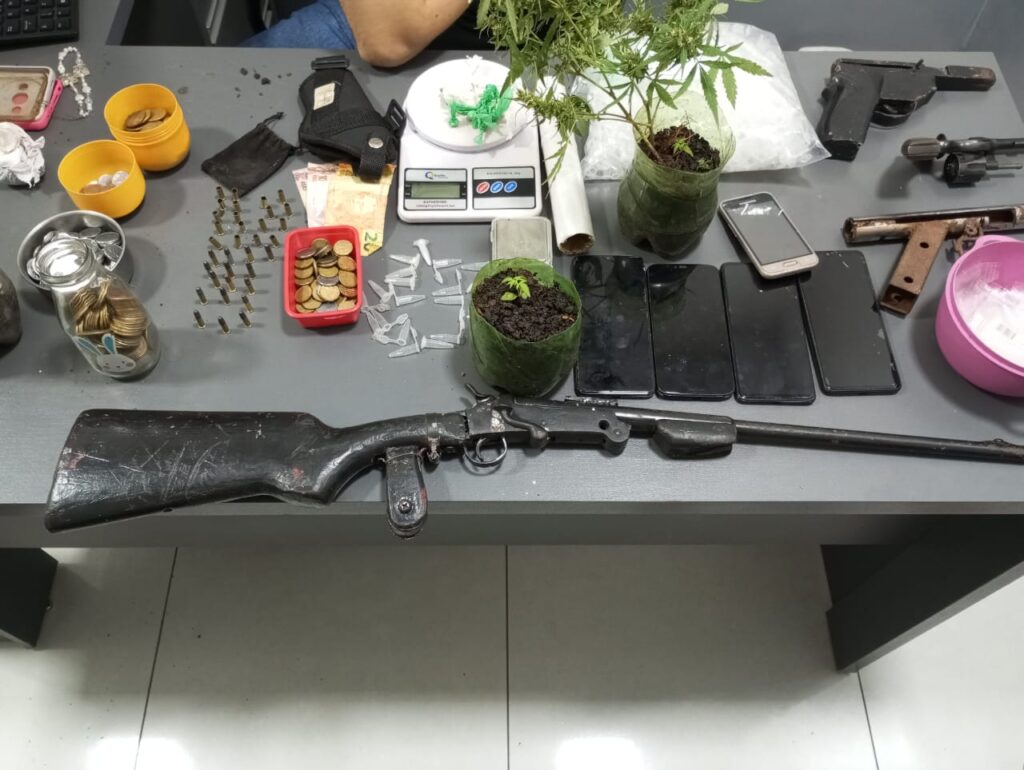 drogas e armas