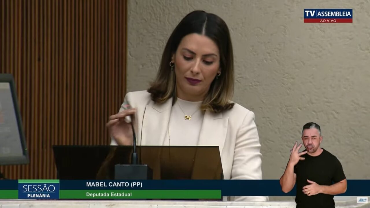 mabel canto injúria racial jogo operário