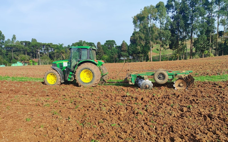 thumb_800x500_trator-agricola