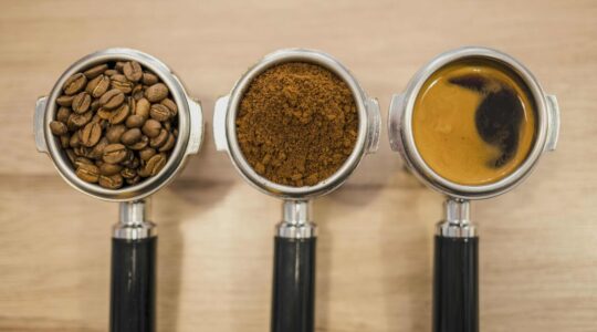 top-view-coffee-machine-cups-wit