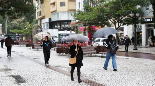 FRIO E  CHUVA