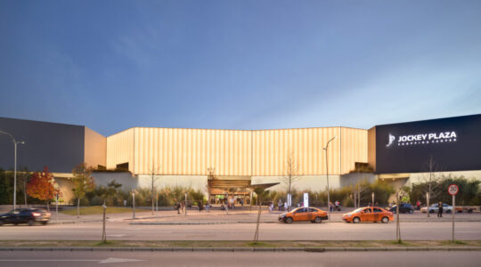 2024┬®Nenad-JockeyPlaza-8241-EditarBaixa