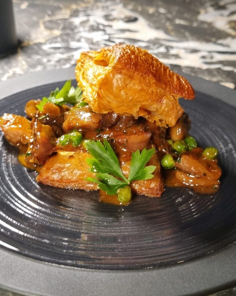 Mil folhas de codorna do DUQ Gastronomia (foto SM)